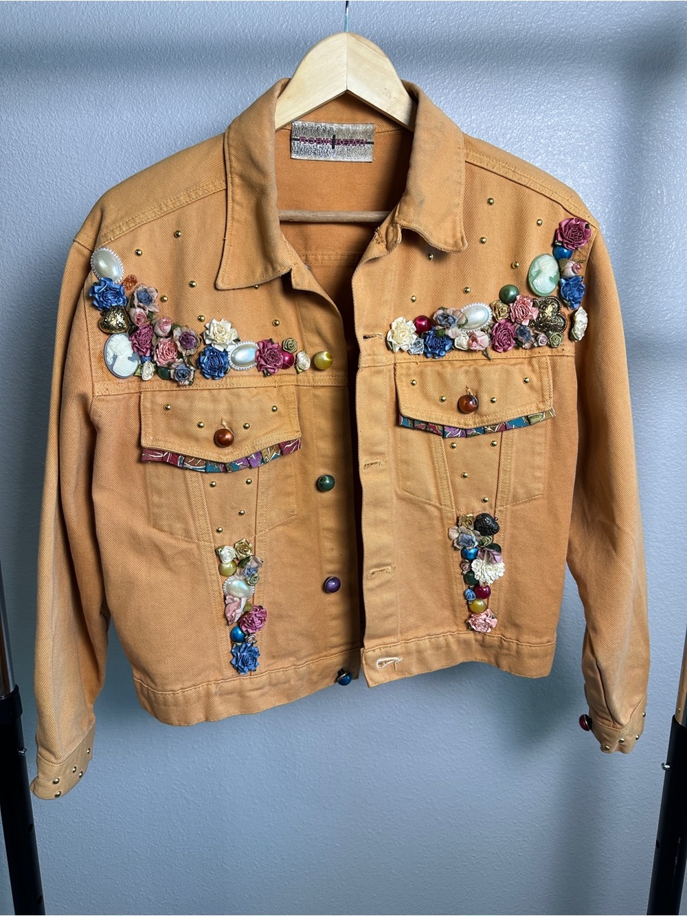 Vintage Robin Berry Beaded Jacket
Orange/Tan